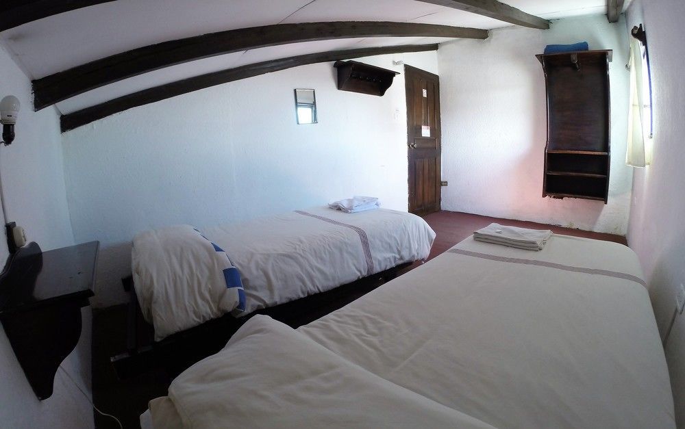 Hostal L'Auberge Inn Quito Exterior photo