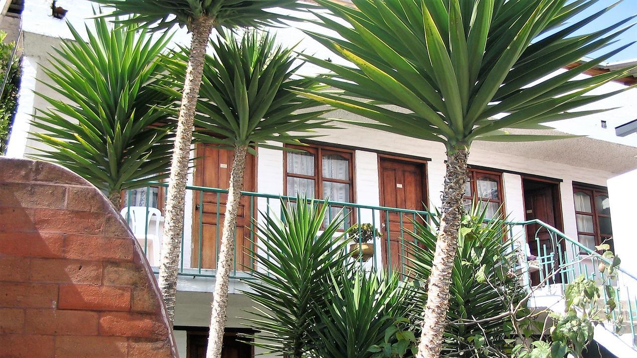 Hostal L'Auberge Inn Quito Exterior photo